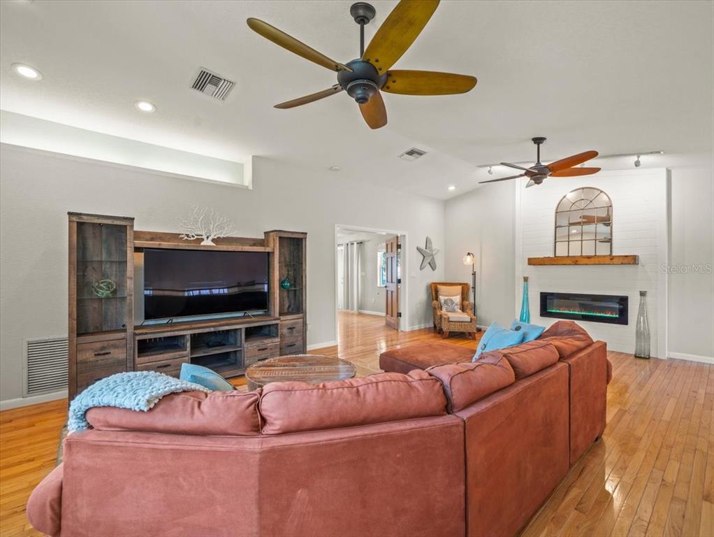 30 160th Avenue Redington Beach, FL 33708 - Photo 28 of 46