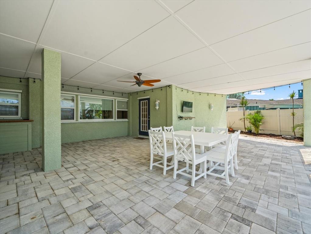 30 160th Avenue Redington Beach, FL 33708 - Photo 5 of 46