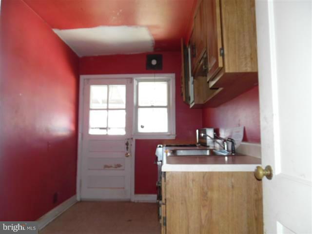 230 Kingston Road Baltimore, MD 21220 - Photo 7 of 18 Kitchen
