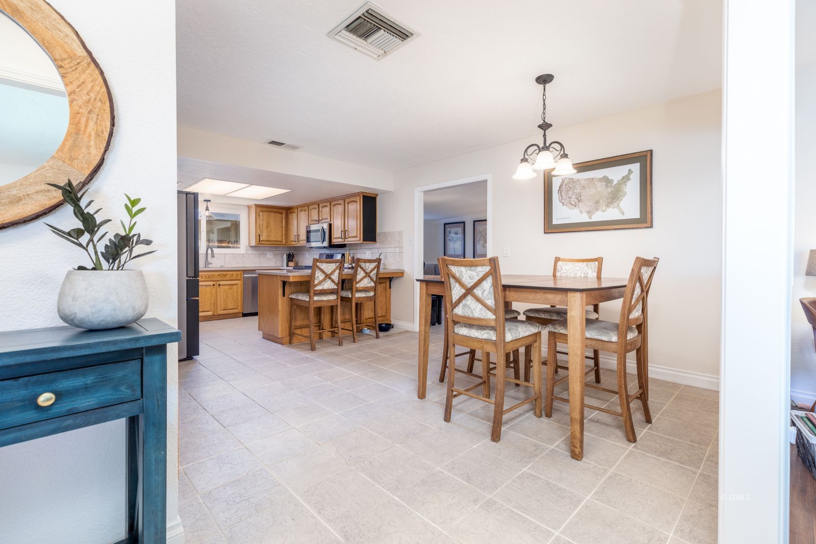 240 South Broadway Street Ridgecrest, CA 93555 - Photo 3 of 7