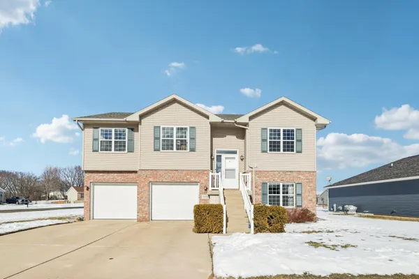 $399,000 | 315 Valley View Drive, Rio, WI 53960