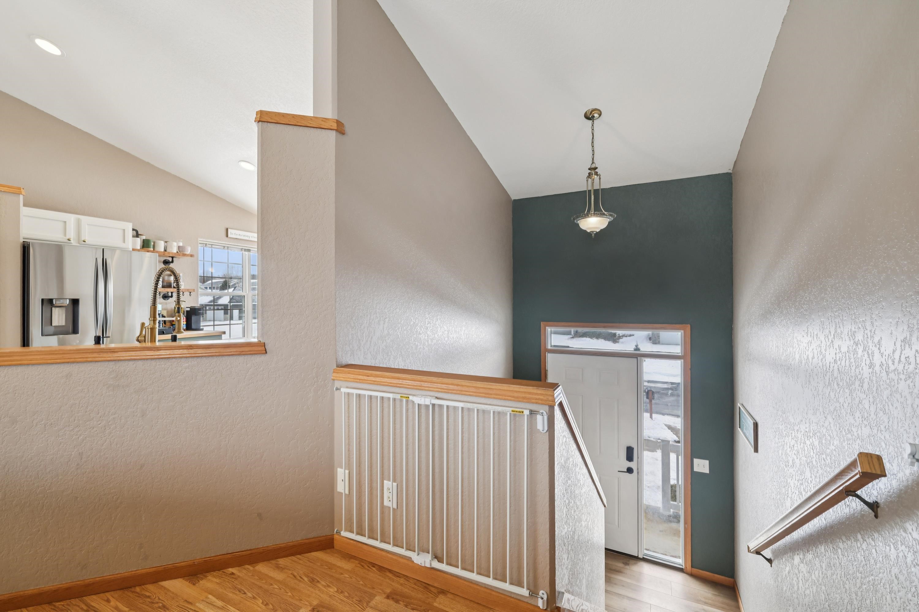 315 Valley View Drive Rio, WI 53960 - Photo 11 of 48