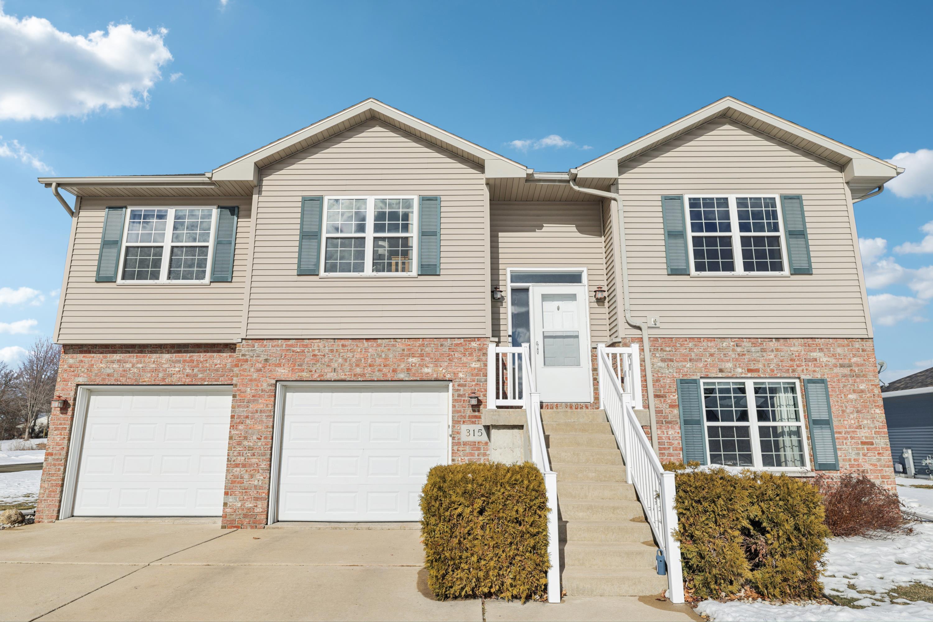 315 Valley View Drive Rio, WI 53960 - Photo 7 of 48