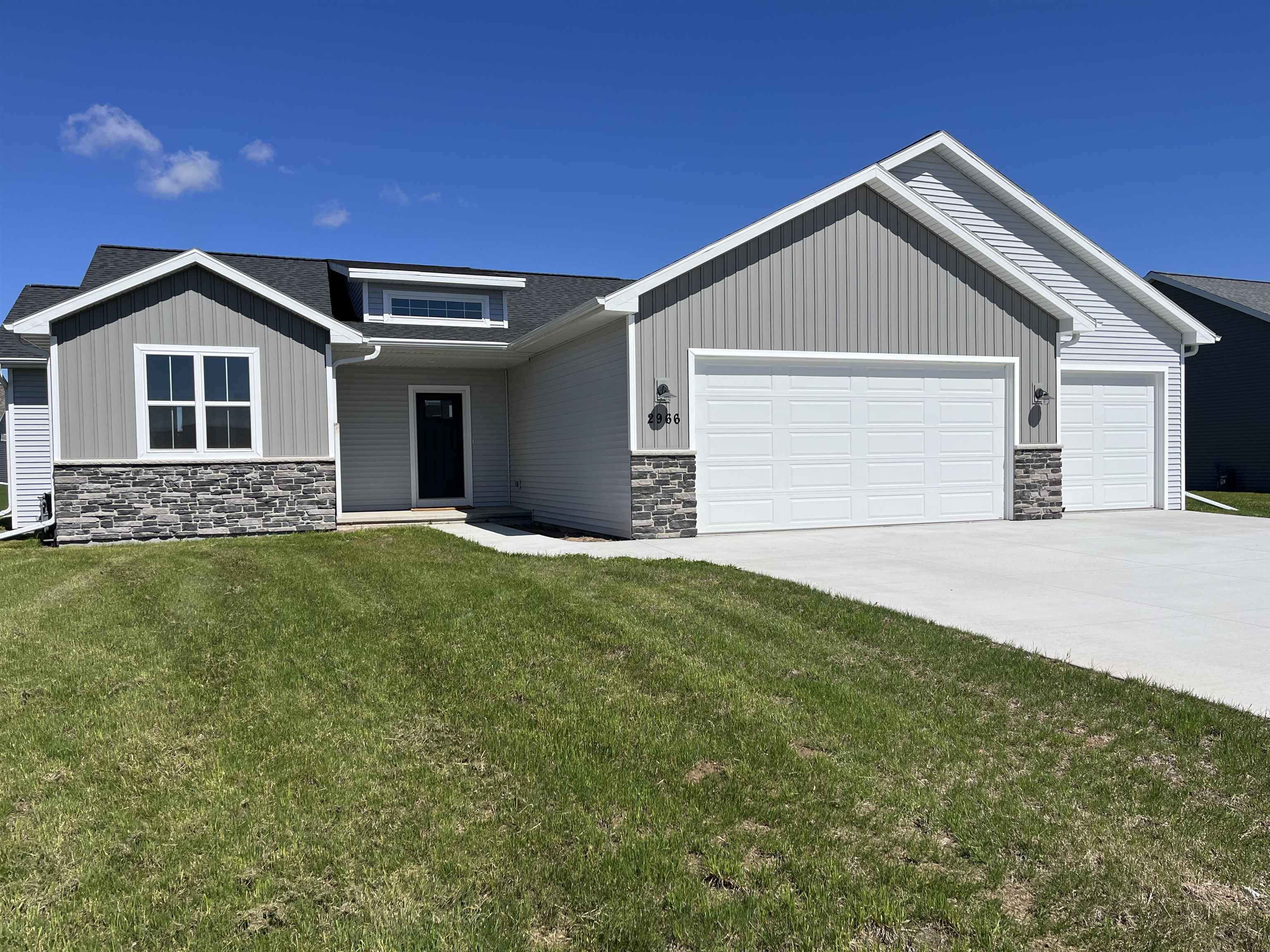 2966 East Turquoise Lane Appleton, WI 54913 - Photo 1 of 1 Gallery Image 1
