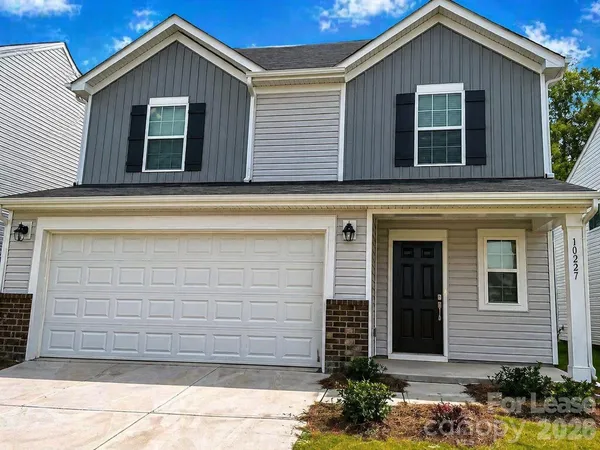 $2,600 | 10227 Chatham Run Lane, Charlotte, NC 28262