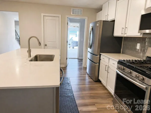 $2,600 | 10227 Chatham Run Lane, Charlotte, NC 28262