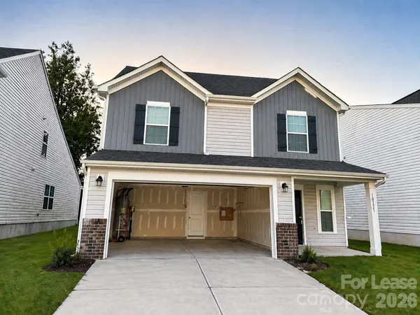 $2,600 | 10227 Chatham Run Lane, Charlotte, NC 28262