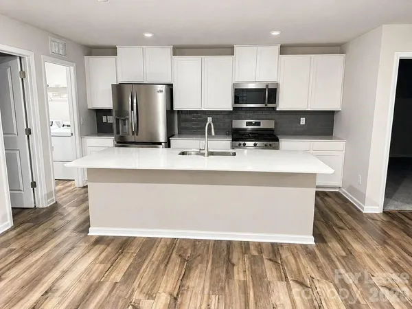 $2,600 | 10227 Chatham Run Lane, Charlotte, NC 28262