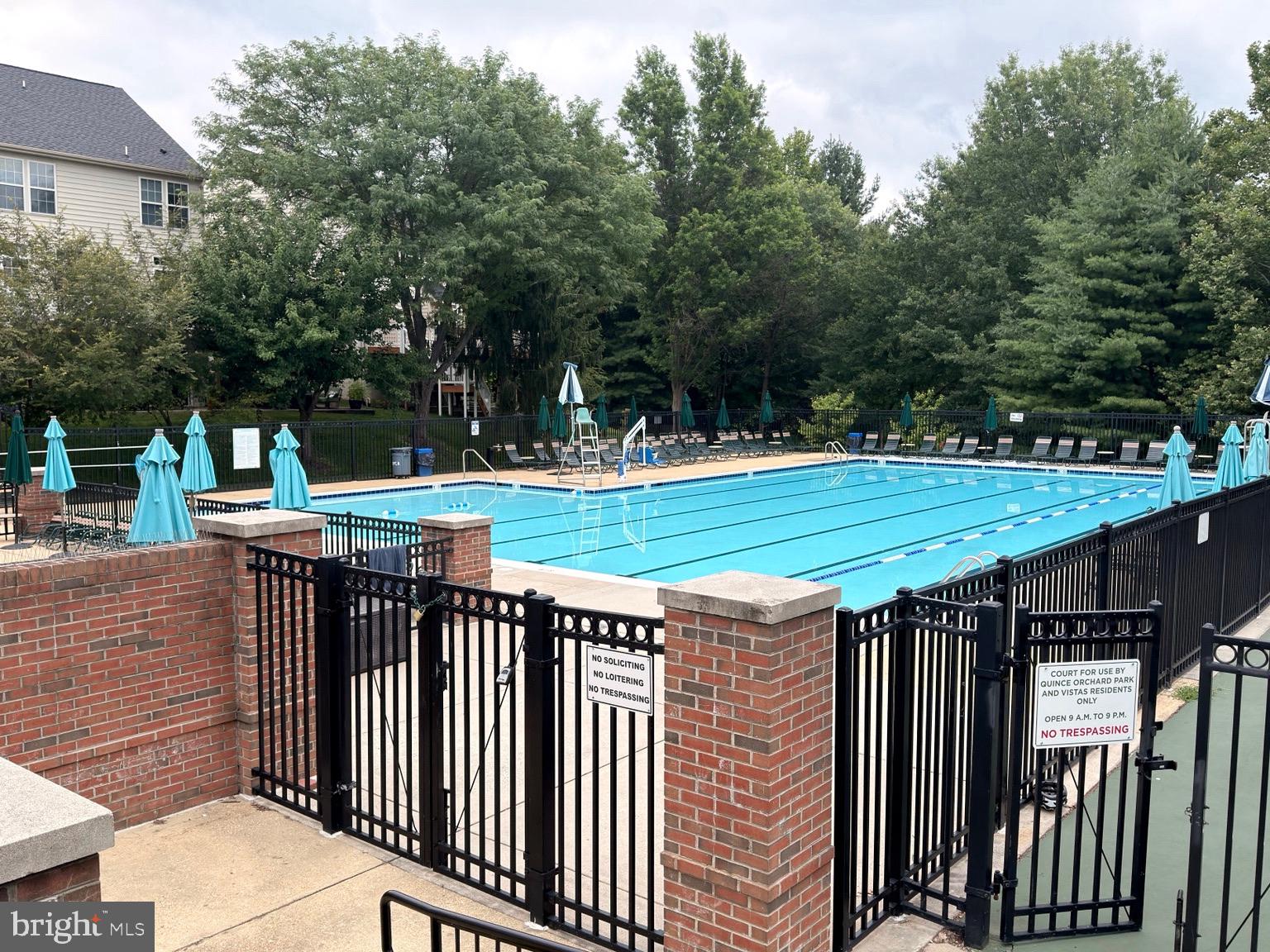 617 Highland Ridge Avenue Gaithersburg, MD 20878 - Photo 24 of 33 community pool
