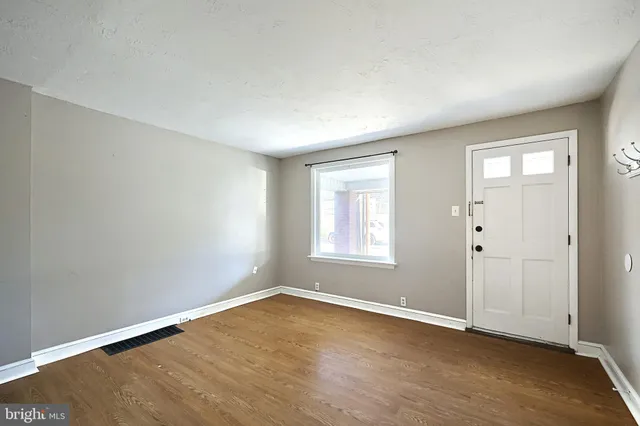 $154,900 | 1437 West King Street, York, PA 17404