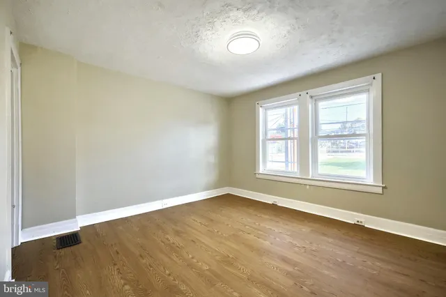 $154,900 | 1437 West King Street, York, PA 17404