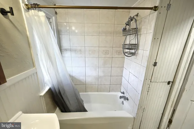 $154,900 | 1437 West King Street, York, PA 17404