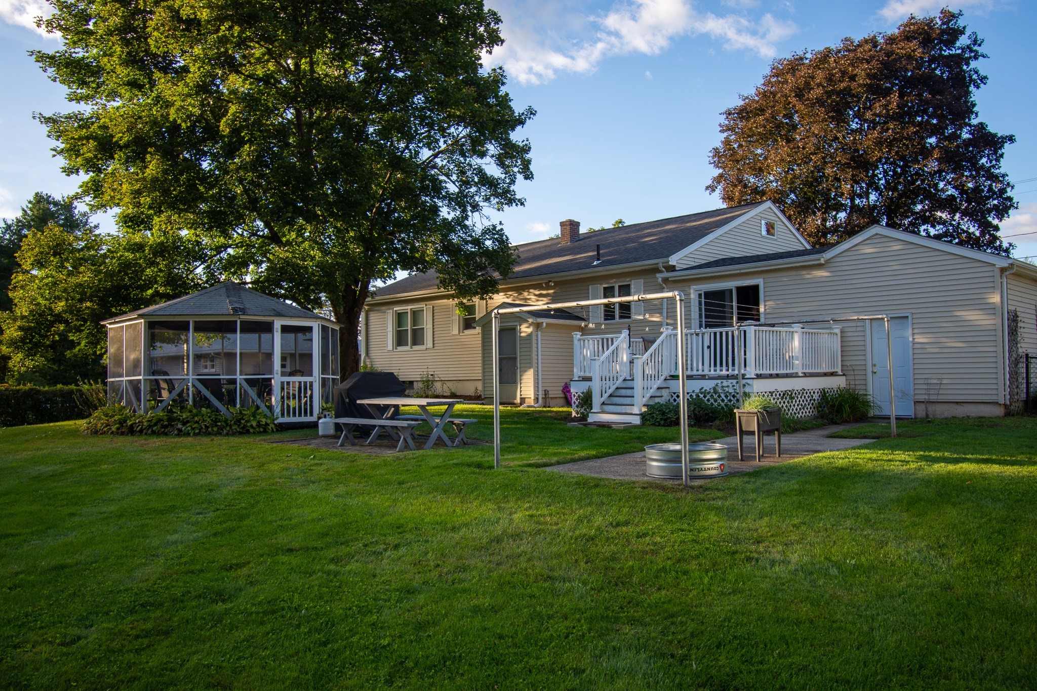 69 Airport Road Dudley, MA 01571 - Photo 4 of 36 Gallery Image 4
