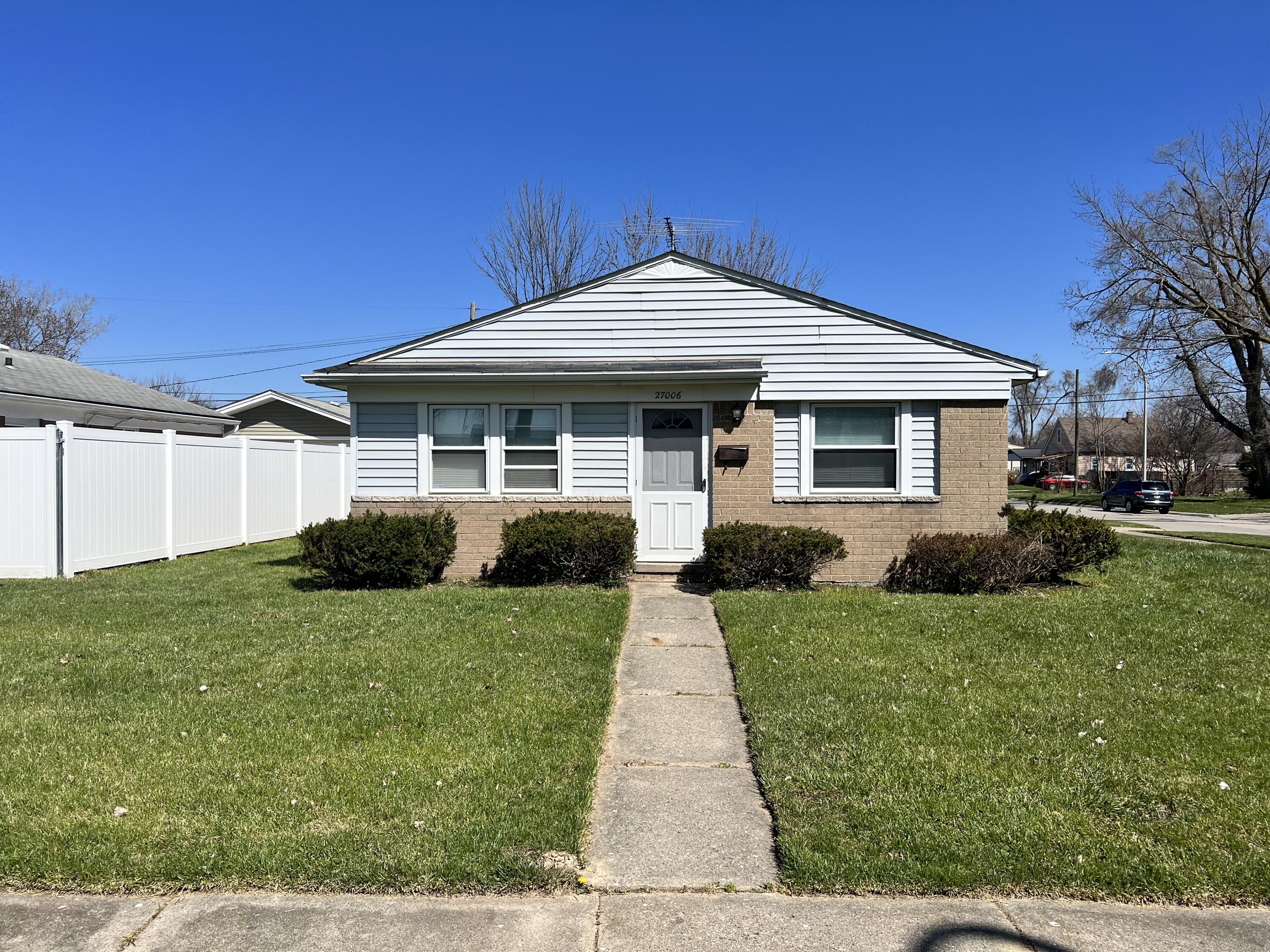 27006 Beverly Road Taylor, MI 48180 - Photo 1 of 22 39E79D9C-98A0-4697-8F06-E7711F84E055