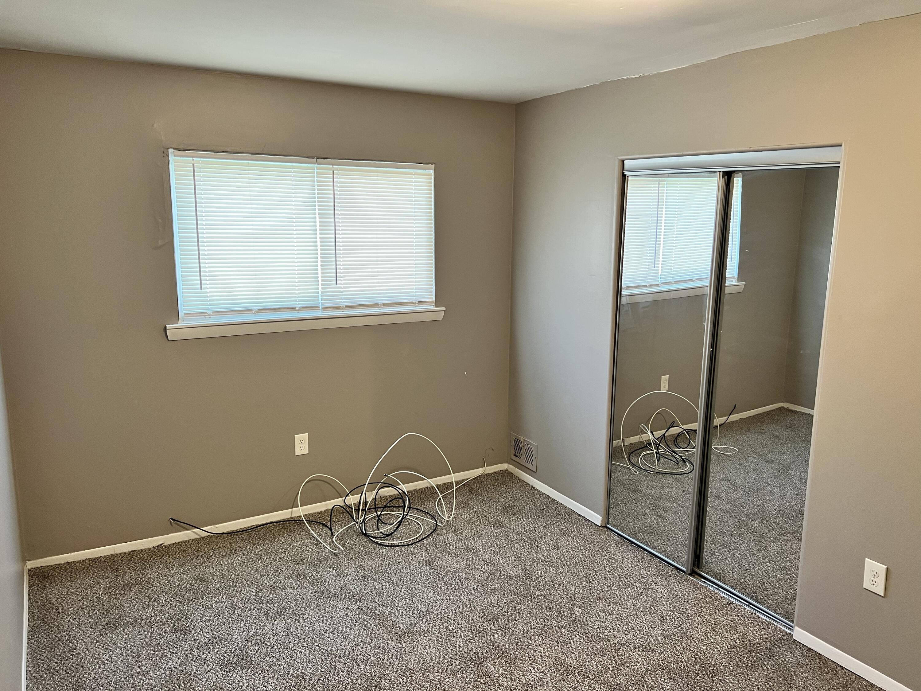 27006 Beverly Road Taylor, MI 48180 - Photo 17 of 22 D2BC7015-A1FB-4731-A6D0-37EBBD3F9981