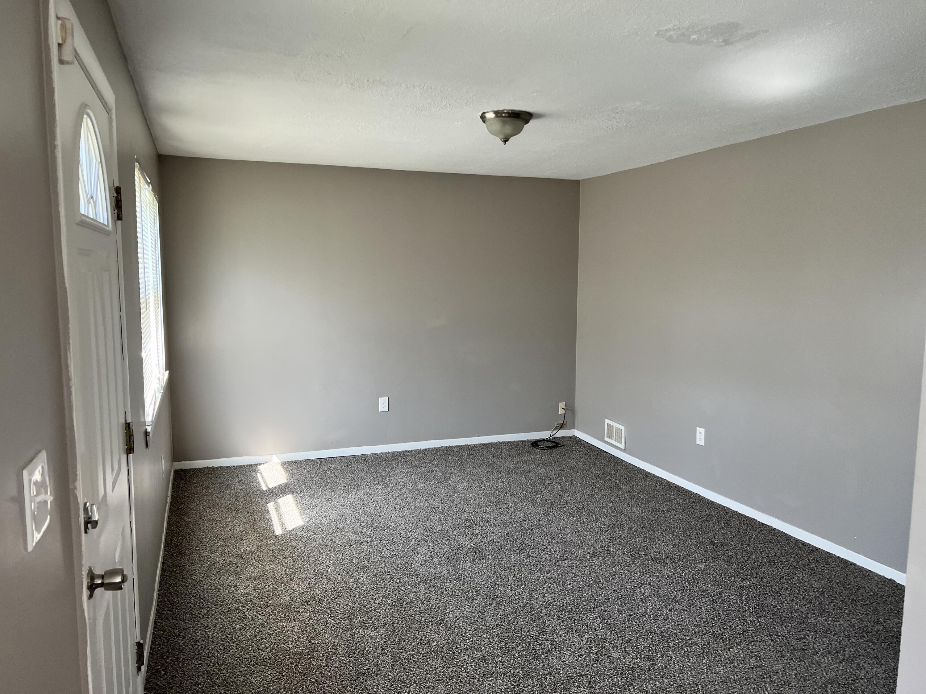 27006 Beverly Road Taylor, MI 48180 - Photo 9 of 22 9BB5CC44-9D3E-4E1B-8989-757FACBE7B7F