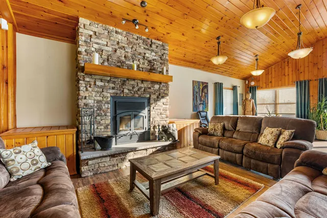 $850,000 | 85 Angels Road, Colebrook, NH 03576