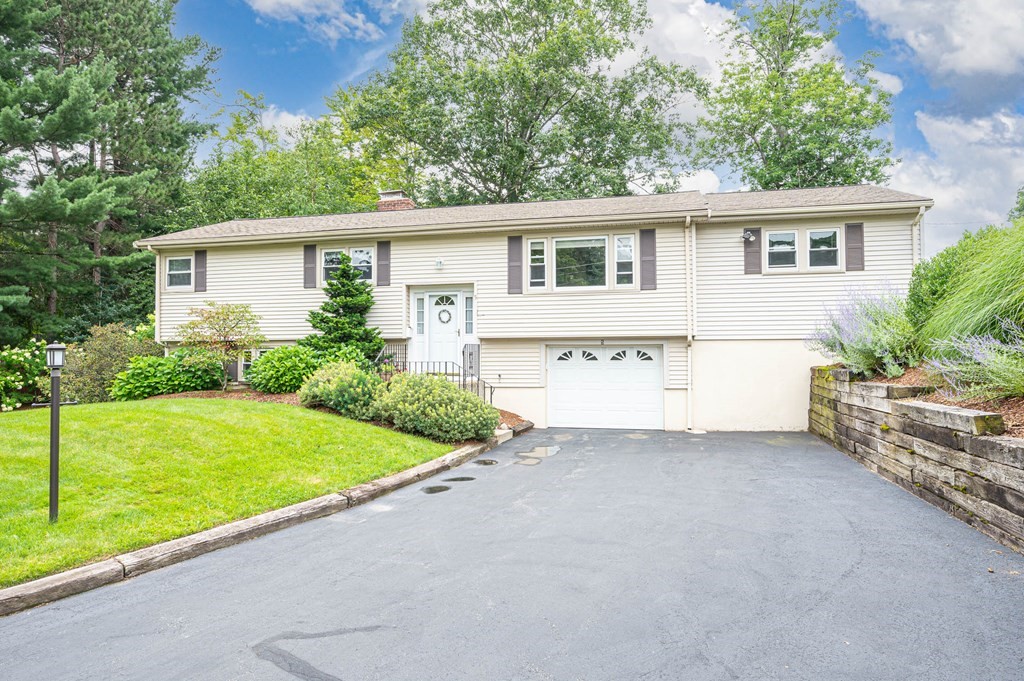 5 Leslie Road Worcester, MA 01605 - Photo 1 of 34 Gallery Image 1