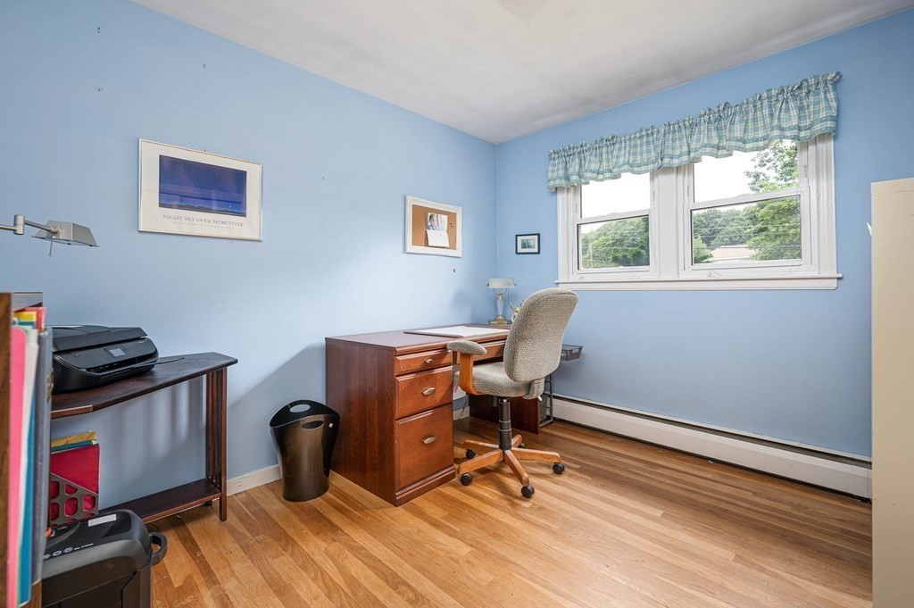 5 Leslie Road Worcester, MA 01605 - Photo 14 of 34 Gallery Image 14