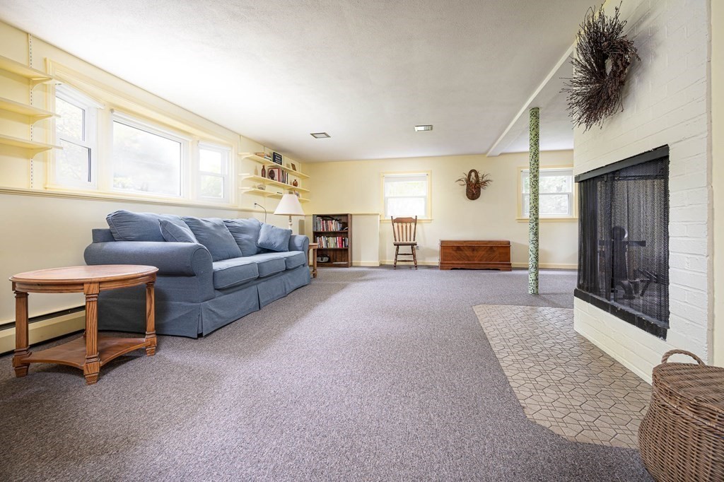5 Leslie Road Worcester, MA 01605 - Photo 17 of 34 Gallery Image 17