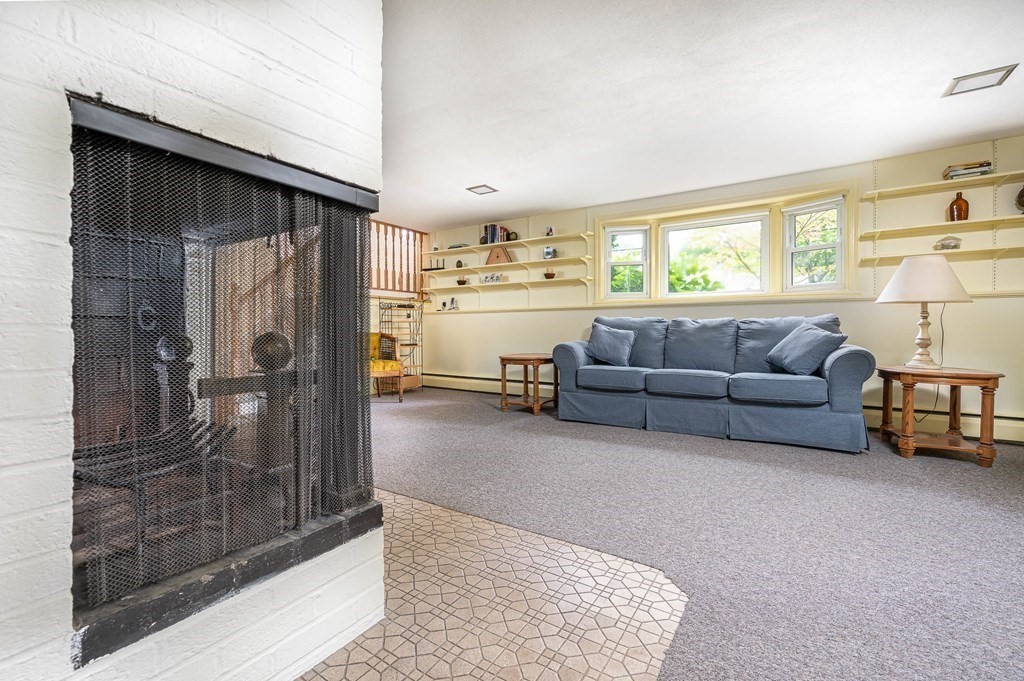 5 Leslie Road Worcester, MA 01605 - Photo 18 of 34 Gallery Image 18