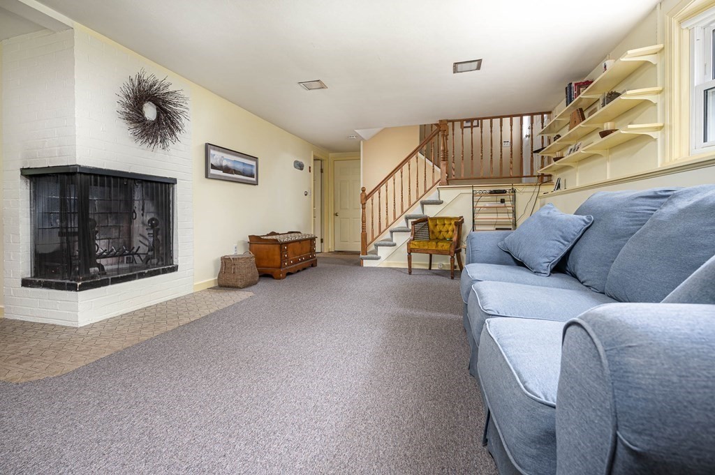 5 Leslie Road Worcester, MA 01605 - Photo 19 of 34 Gallery Image 19