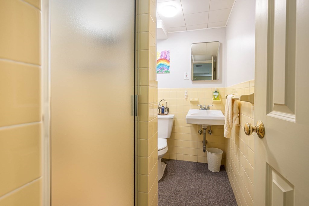 5 Leslie Road Worcester, MA 01605 - Photo 21 of 34 Gallery Image 21