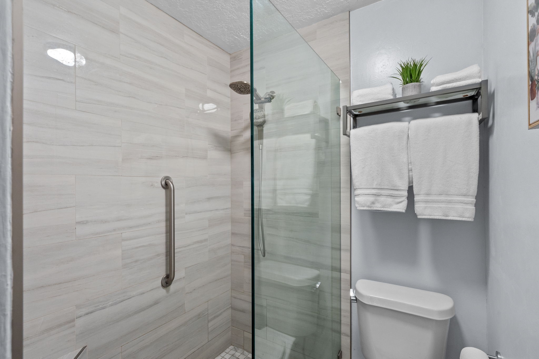 659 Davis Road League City, TX 77573 - Photo 24 of 29 Full Shower in the Master Bath
