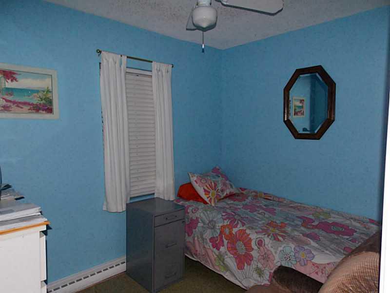 3716 Bakerstown Road Gibsonia, PA 15044 - Photo 12 of 20 Bedroom.