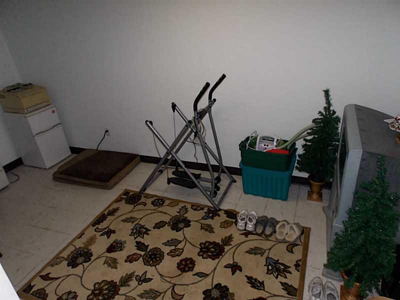 3716 Bakerstown Road Gibsonia, PA 15044 - Photo 16 of 20 Den.