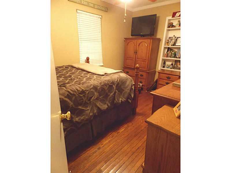 3716 Bakerstown Road Gibsonia, PA 15044 - Photo 10 of 20 Bedroom.