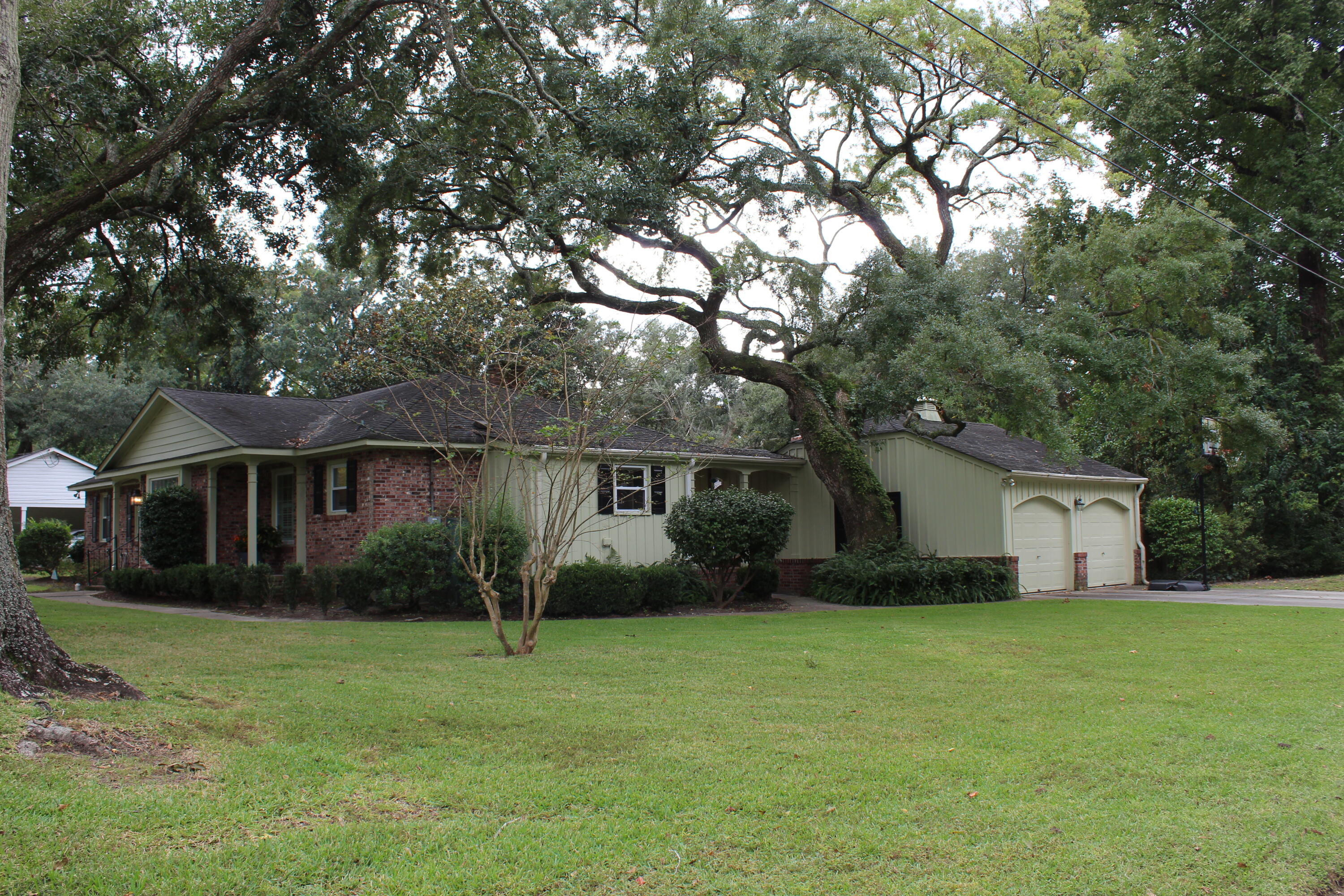 1919 Westminster Road Charleston, SC 29407 - Photo 4 of 100 Photo Oct 10, 2 26 11 PM