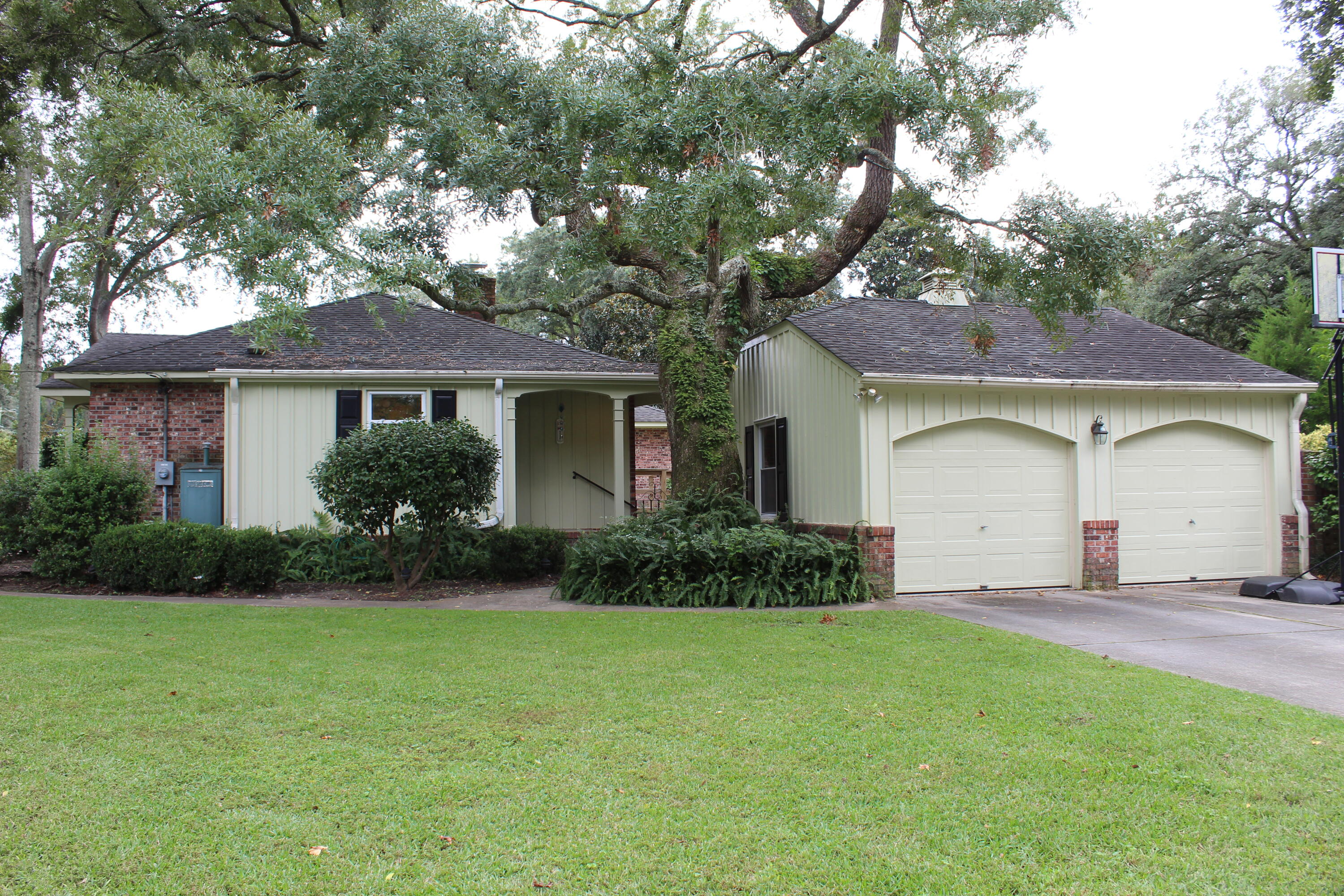 1919 Westminster Road Charleston, SC 29407 - Photo 5 of 100 Photo Oct 10, 2 26 30 PM