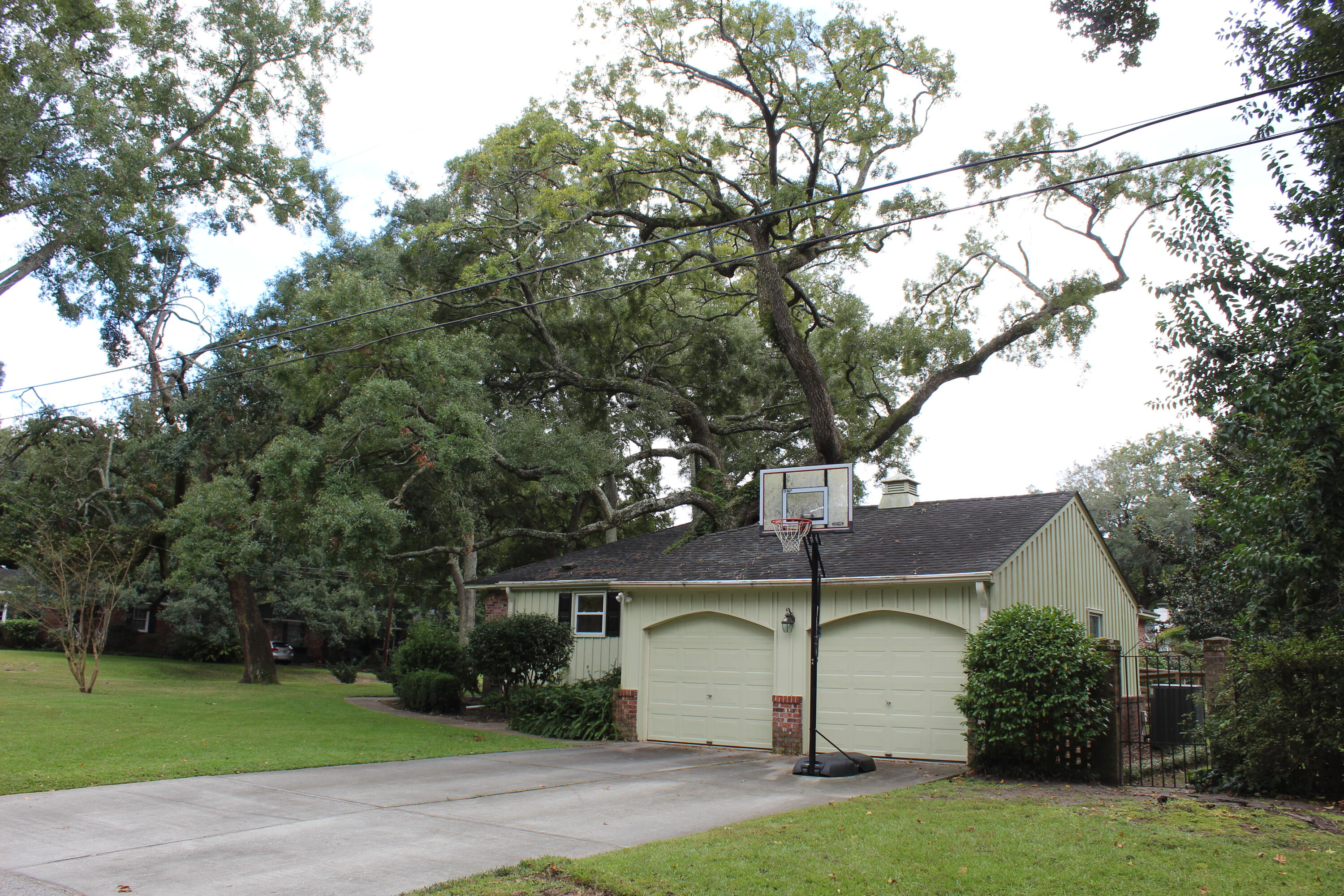 1919 Westminster Road Charleston, SC 29407 - Photo 6 of 100 Photo Oct 10, 2 27 00 PM