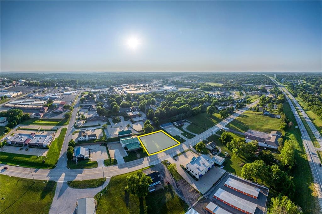 1806 North Woodbine Road St. Joseph, MO 64506 - Photo 4 of 5