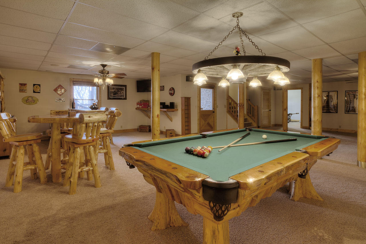 451 Trails End Road, Unit 4 Walland, TN 37886 - Photo 24 of 40 Billiards Area