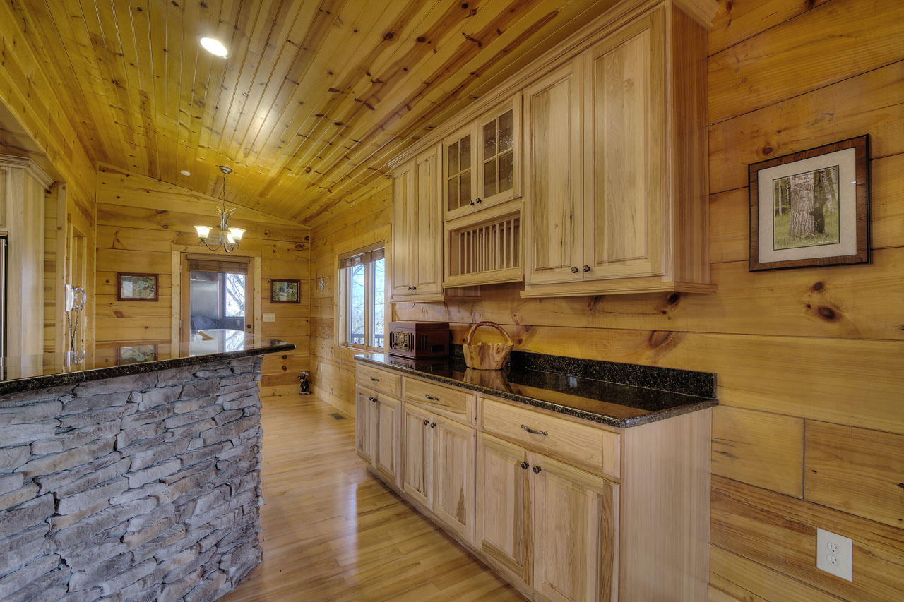 451 Trails End Road, Unit 4 Walland, TN 37886 - Photo 10 of 40 Granite Server Counter