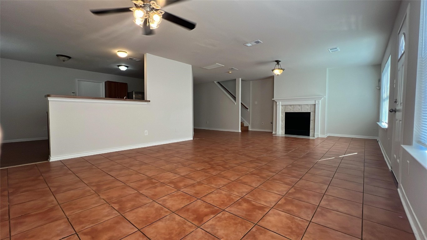 6411 Halstead Meadows Circle Houston, TX 77086 - Photo 8 of 37