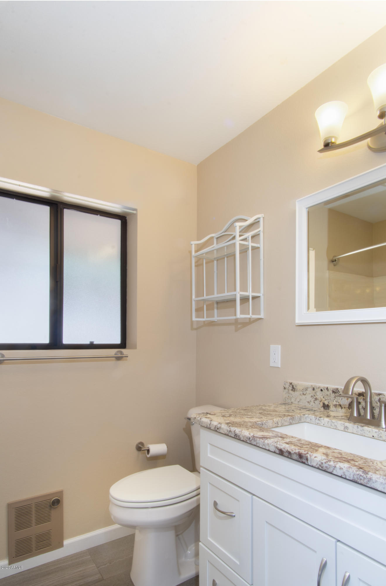 1161 Tanglewood Road Prescott, AZ 86303 - Photo 13 of 31 Hall Bath