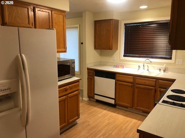 24477 Butler Road Elmira, OR 97437 - Photo 14 of 19 Gallery Image 14