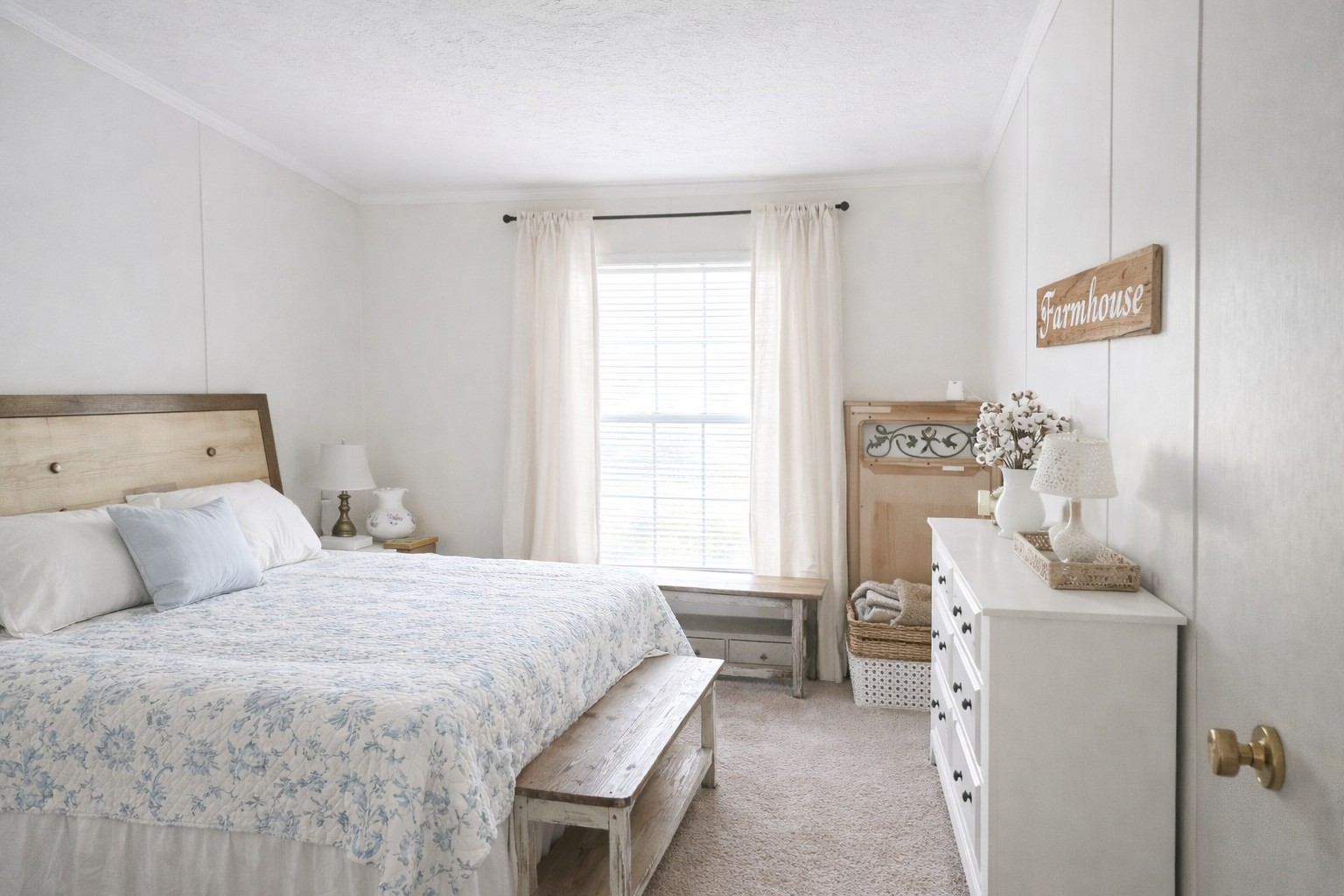 1202 County Road 1099 Wiergate, TX 75977 - Photo 11 of 22 a bedroom with a bed and a table