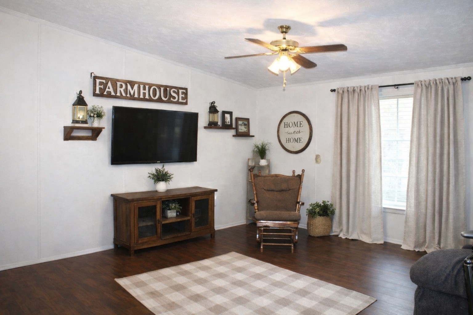 1202 County Road 1099 Wiergate, TX 75977 - Photo 7 of 22 a living room with furniture a flat screen tv and a window