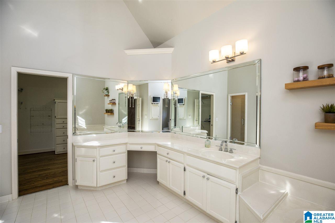 2205 Hidden Ridge Circle Birmingham, AL 35243 - Photo 26 of 48 Gallery Image 26