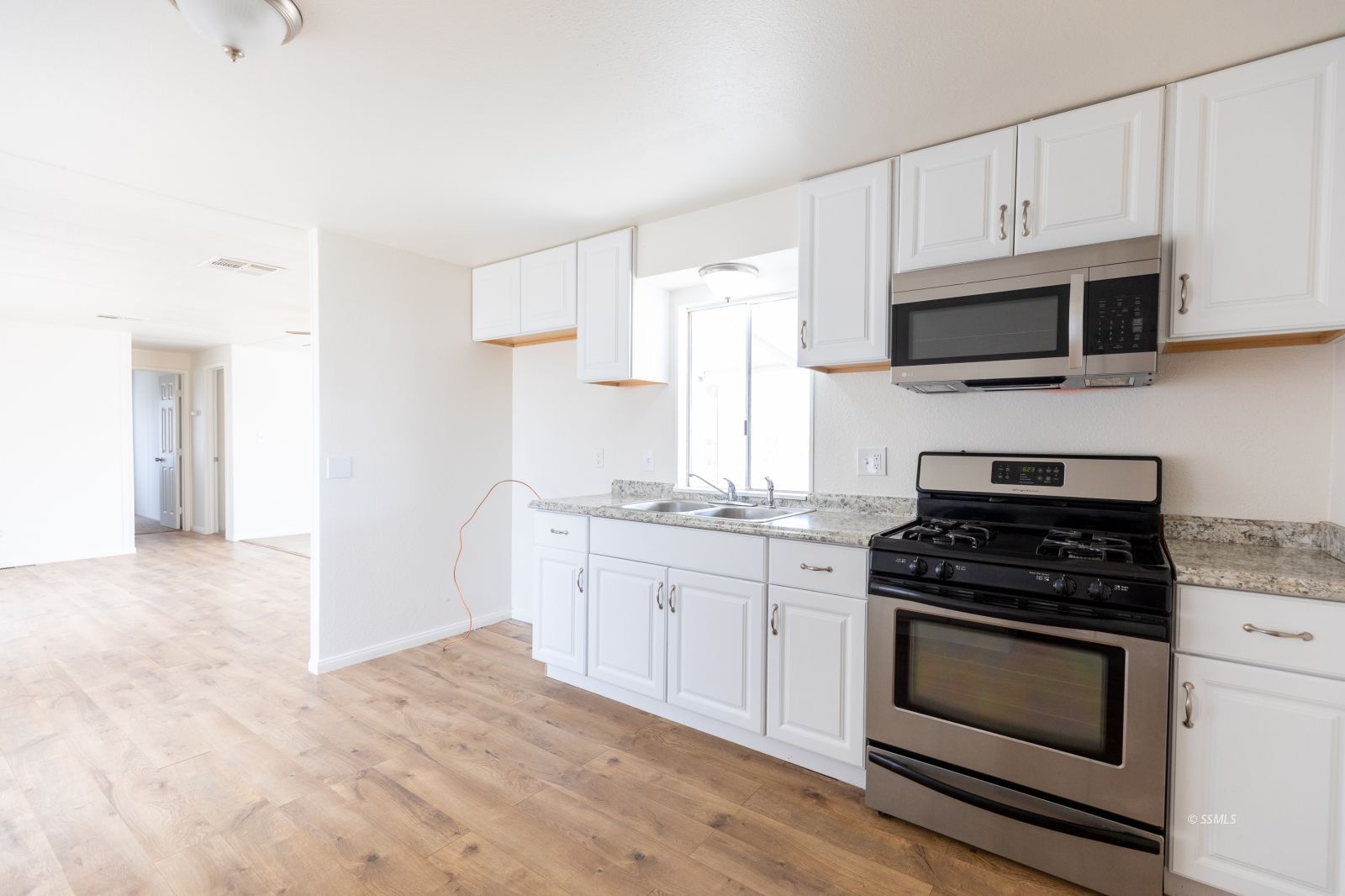 1445 North Everett Street Ridgecrest, CA 93555 - Photo 8 of 21 Gallery Image 8