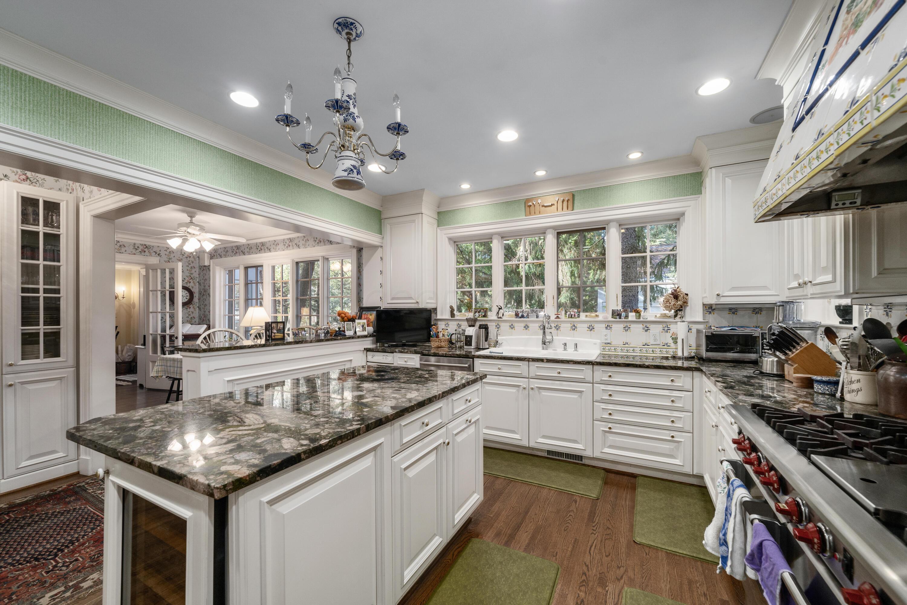211 Preston Road Columbus, OH 43209 - Photo 37 of 103 DSC03640