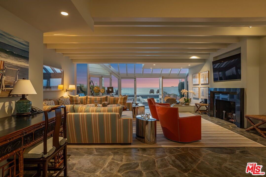 23758 Malibu Road Malibu, CA 90265 - Photo 3 of 36
