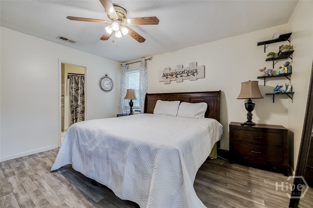 423 Place In The Country Road Hinesville, GA 31313 - Photo 17 of 60