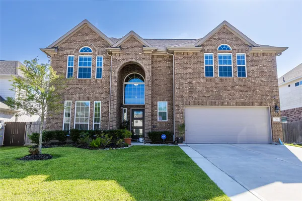 $380,000 | 270 Little Dog Drive, Montgomery, TX 77356