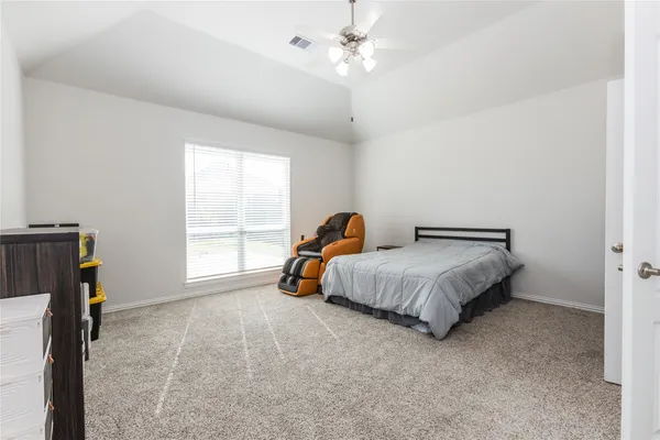 $380,000 | 270 Little Dog Drive, Montgomery, TX 77356