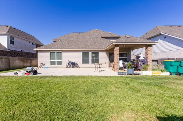 $380,000 | 270 Little Dog Drive, Montgomery, TX 77356